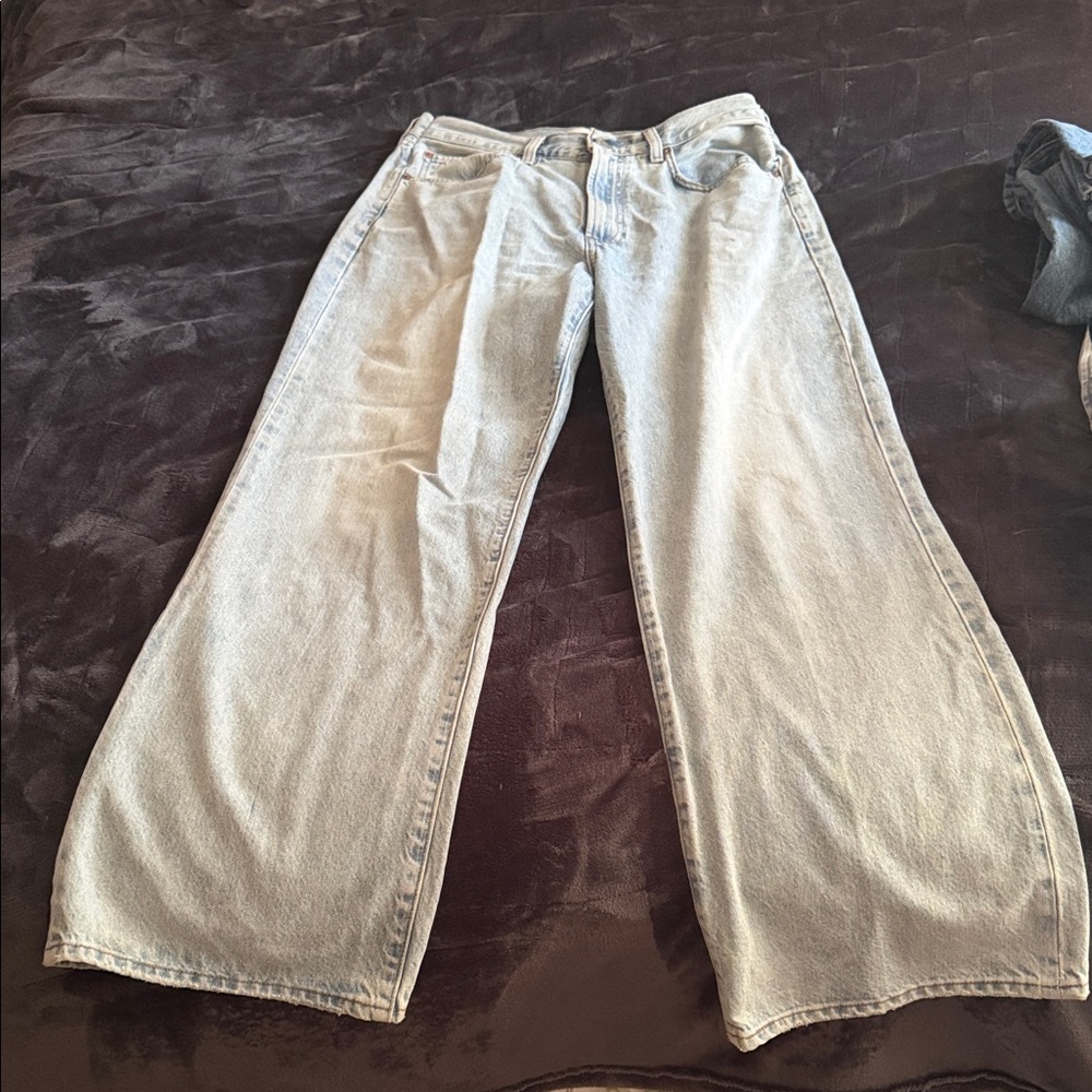 Aritzia Light Blue Jeans